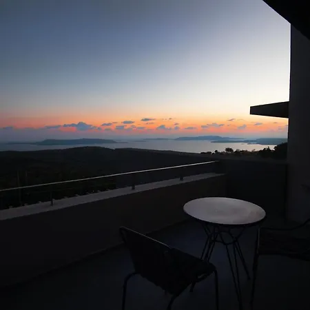 Villa Dimeli - Sea View In Foinikounta *