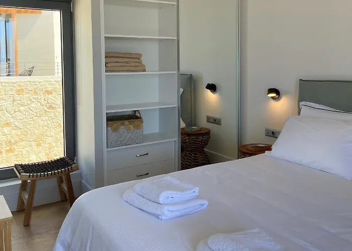 Dimeli - Sea View In Foinikounta