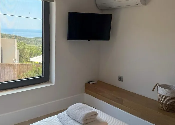 Villa Dimeli - Sea View In Foinikounta